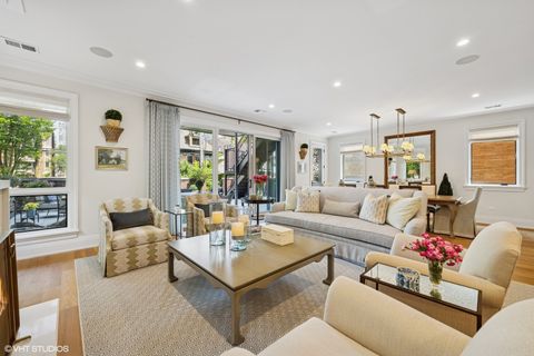 Tiny photo for 454 W Barry Avenue #1, Chicago, IL 60657 (MLS # 12437281)
