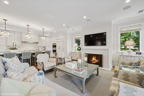 Tiny photo for 454 W Barry Avenue #1, Chicago, IL 60657 (MLS # 12437281)