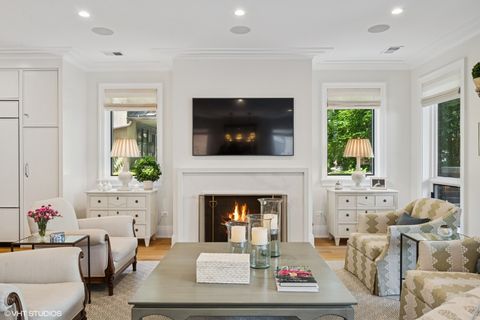 Tiny photo for 454 W Barry Avenue #1, Chicago, IL 60657 (MLS # 12437281)