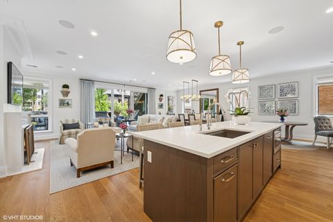 Tiny photo for 454 W Barry Avenue #1, Chicago, IL 60657 (MLS # 12437281)