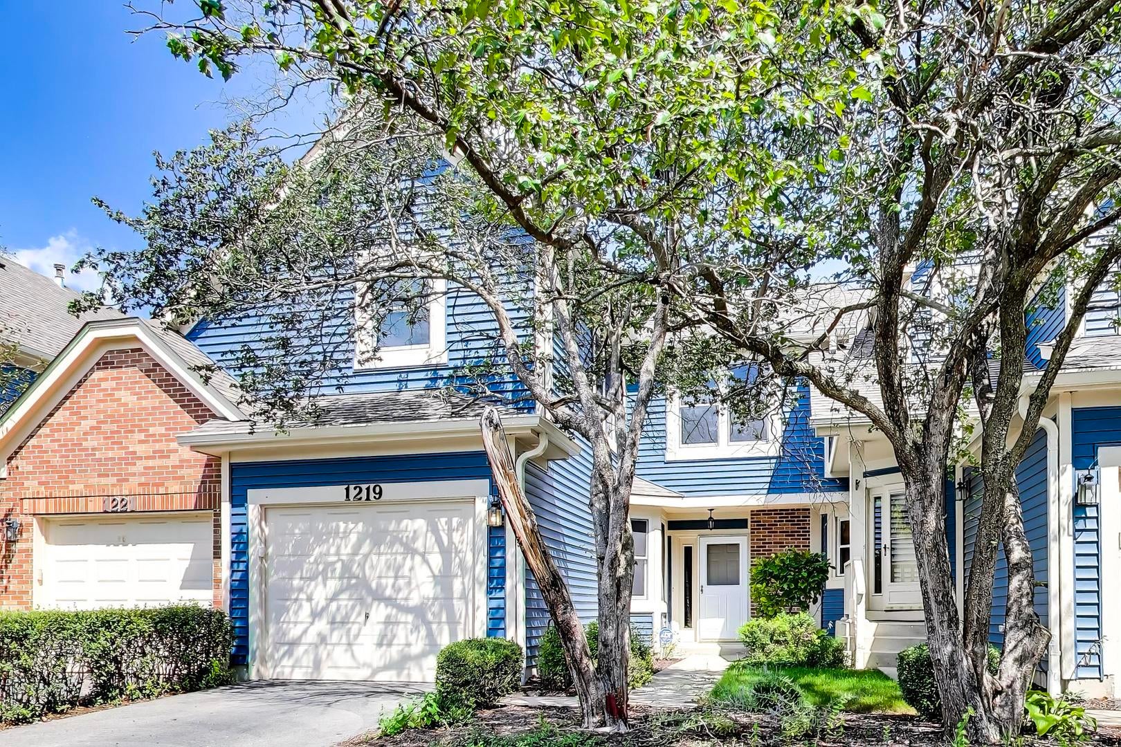 1219 Tennyson Lane