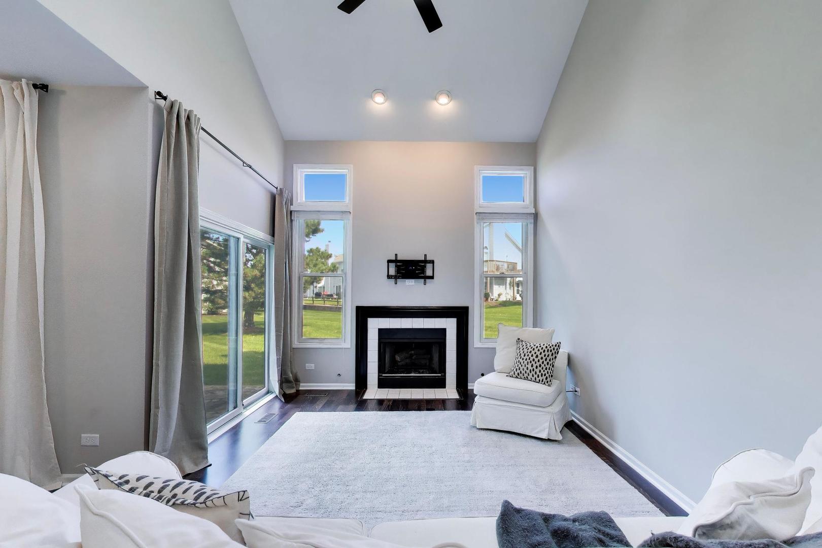 1219 Tennyson Lane