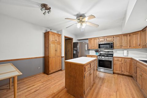 Tiny photo for 1431 62nd Street, Downers Grove, IL 60516 (MLS # 12490414)