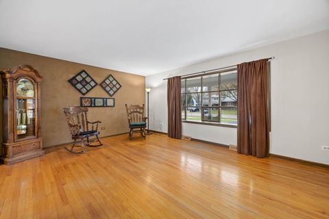 Tiny photo for 1431 62nd Street, Downers Grove, IL 60516 (MLS # 12490414)