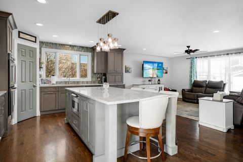 Tiny photo for 9001 POPLAR Street, Tinley Park, IL 60487 (MLS # 12558352)