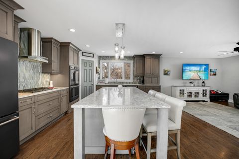 Tiny photo for 9001 POPLAR Street, Tinley Park, IL 60487 (MLS # 12558352)