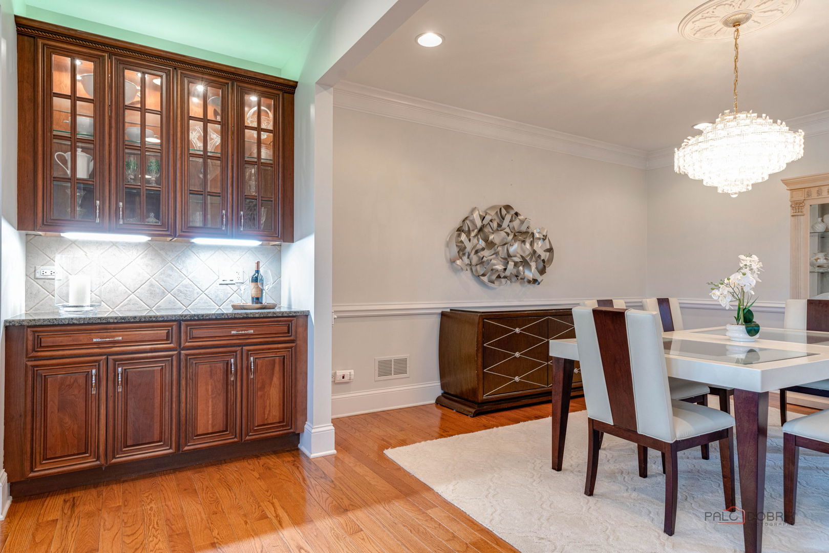 Exceptional golf course living in Hawthorn Woods Country Club! Perfect – image 9