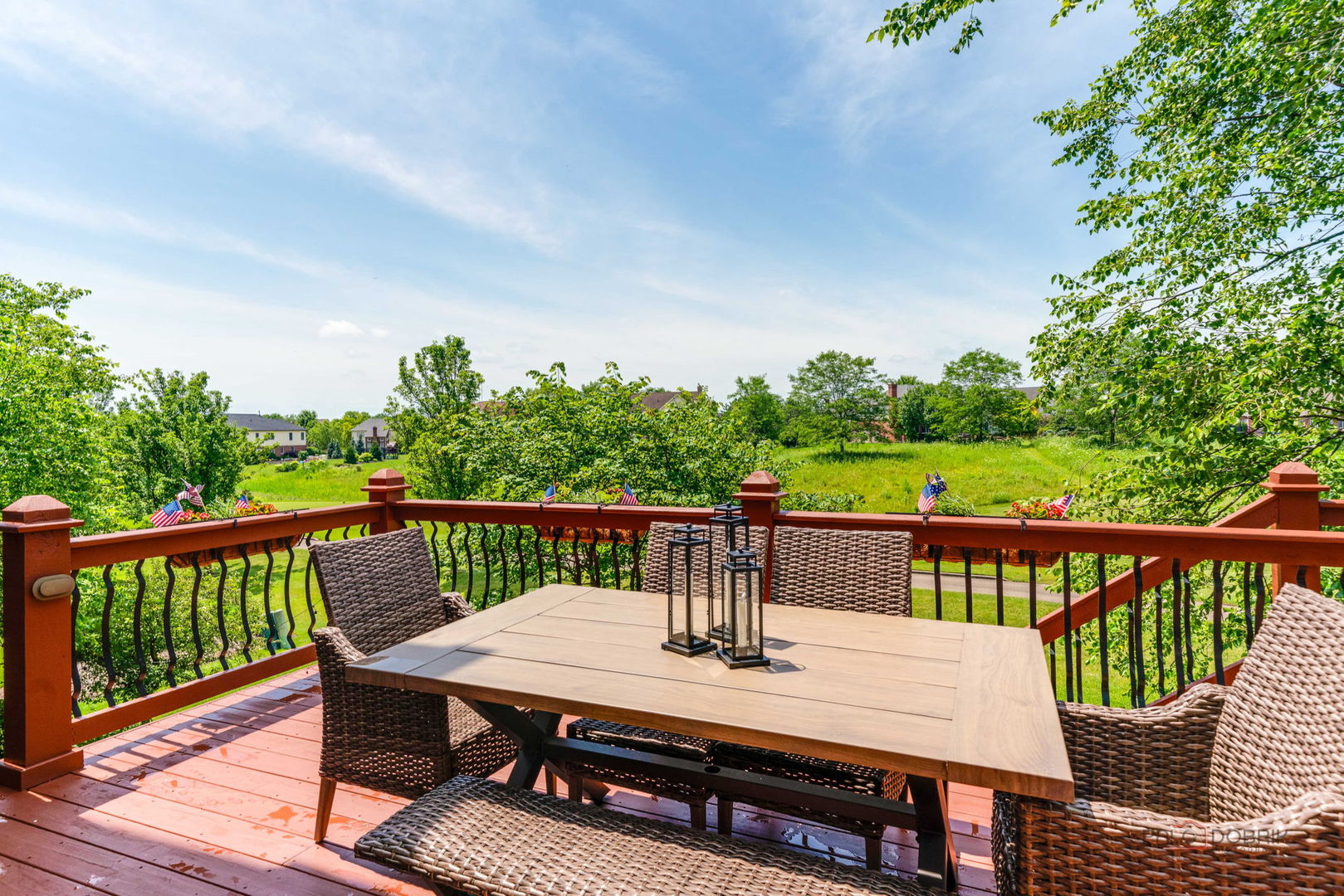 Exceptional golf course living in Hawthorn Woods Country Club! Perfect – image 44