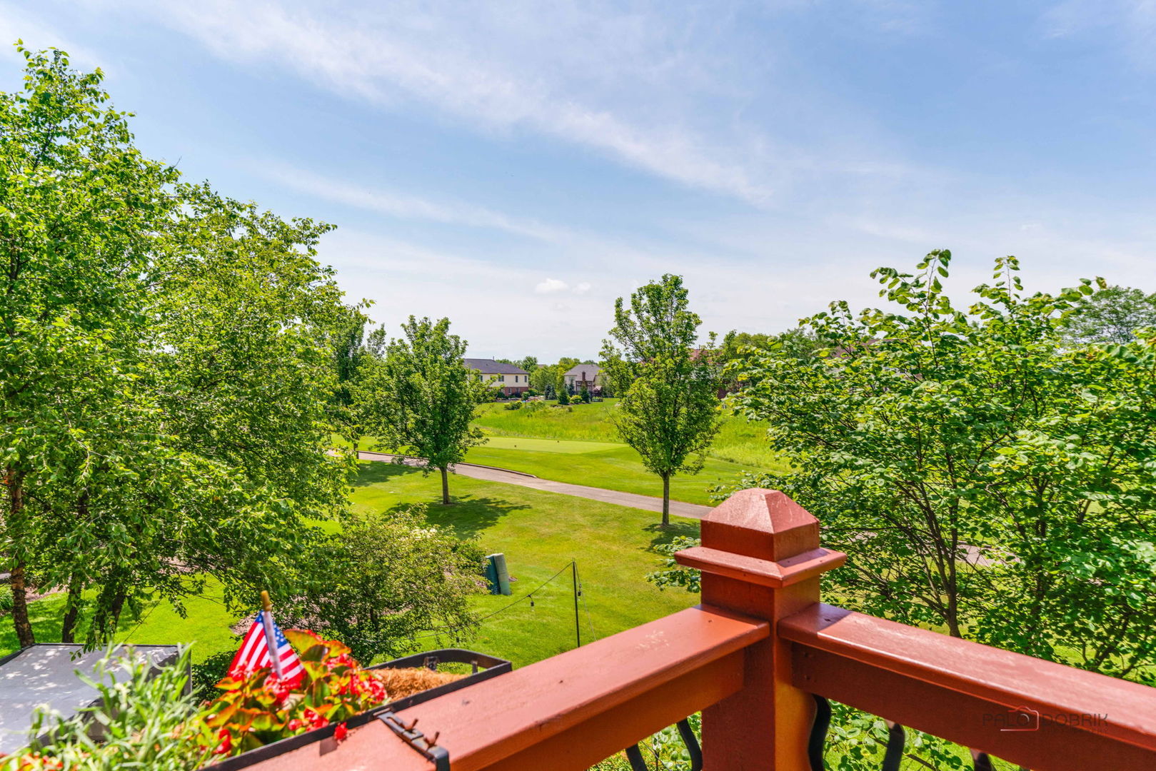 Exceptional golf course living in Hawthorn Woods Country Club! Perfect – image 46