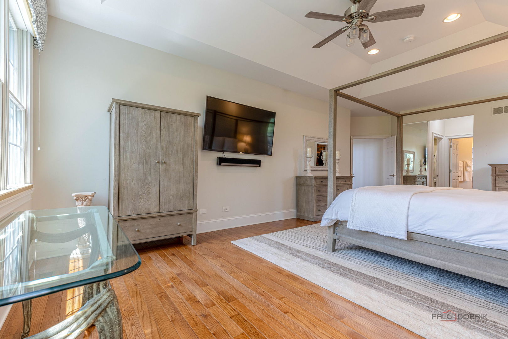 Exceptional golf course living in Hawthorn Woods Country Club! Perfect – image 16
