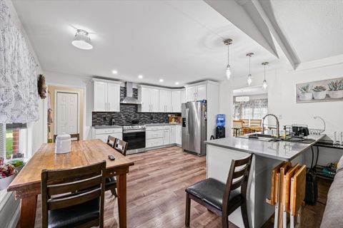 Tiny photo for 101 Thornhill Drive, Danville, IL 61832 (MLS # 12493045)