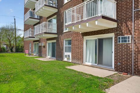 Tiny photo for 7225 W Higgins Avenue #103, Chicago, IL 60656 (MLS # 12628338)