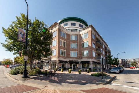 Photo of 100 S Emerson Street #514, Mount Prospect, IL 60056 (MLS # 12758434)