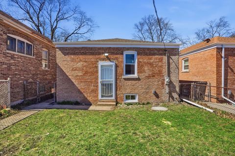 Tiny photo for 9919 S Peoria Street, Chicago, IL 60643 (MLS # 12600841)