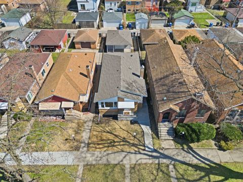 Tiny photo for 9919 S Peoria Street, Chicago, IL 60643 (MLS # 12600841)