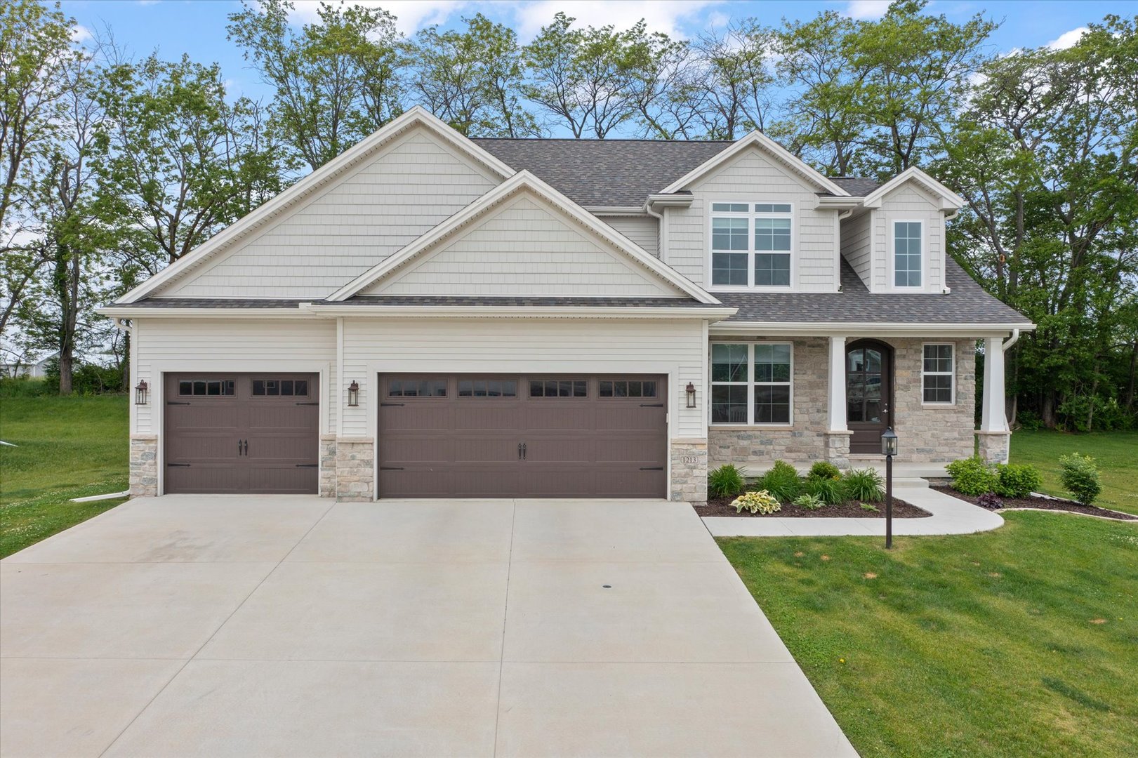 1213 Briarwood Lane