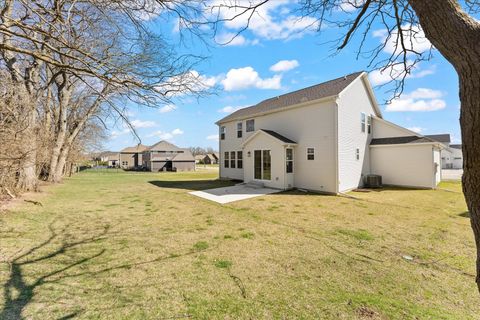 Tiny photo for 1213 Briarwood Lane, Mahomet, IL 61853 (MLS # 12600044)