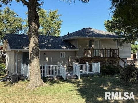 Tiny photo for 404 N MAPLE Street, Christopher, IL 62822 (MLS # 12593523)