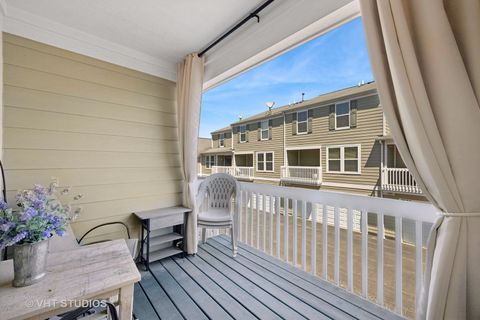 Tiny photo for 2527 Emily Lane, Elgin, IL 60124 (MLS # 12388295)