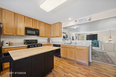 Tiny photo for 2527 Emily Lane, Elgin, IL 60124 (MLS # 12388295)