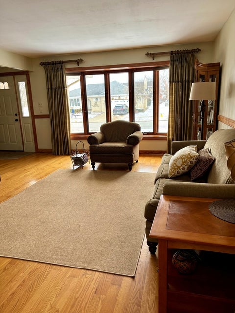 Tiny photo for 17002 Ozark Avenue, Tinley Park, IL 60477 (MLS # 12753294)