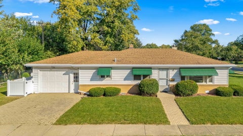 Photo of 1001 Winthrop Avenue, Joliet, IL 60435 (MLS # 12778501)