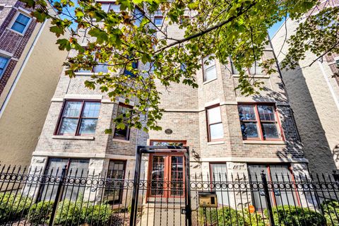 Photo of 2750 N Wolcott Avenue #2S, Chicago, IL 60614 (MLS # 12554733)