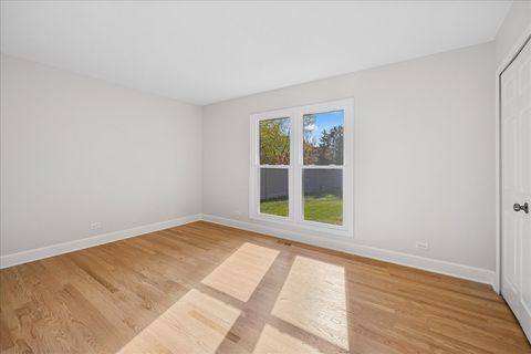 Tiny photo for 5249 Elliott Drive, Hoffman Estates, IL 60192 (MLS # 12408767)