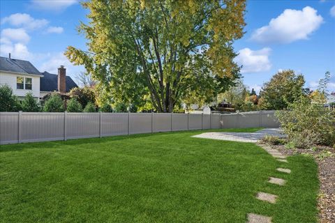 Tiny photo for 5249 Elliott Drive, Hoffman Estates, IL 60192 (MLS # 12408767)