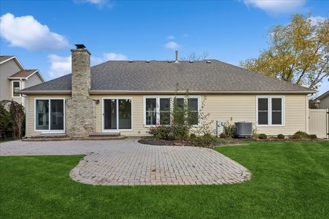 Tiny photo for 5249 Elliott Drive, Hoffman Estates, IL 60192 (MLS # 12408767)