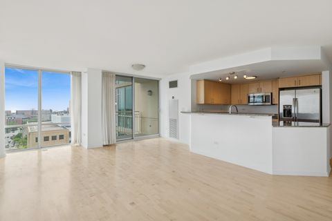 Tiny photo for 1640 Maple Avenue #1202, Evanston, IL 60201 (MLS # 12556599)