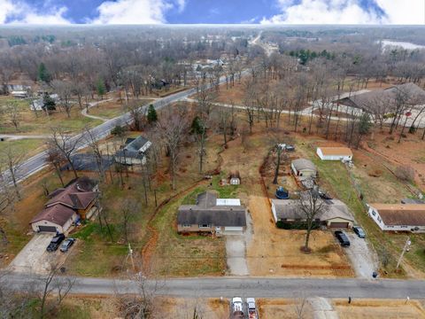 Tiny photo for 105 Hickory Grove Road, Salem, IL 62881 (MLS # 100000225)