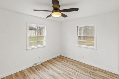 Tiny photo for 105 Hickory Grove Road, Salem, IL 62881 (MLS # 100000225)