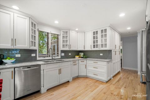 Tiny photo for 1101 Barberry Court, Downers Grove, IL 60515 (MLS # 12460043)