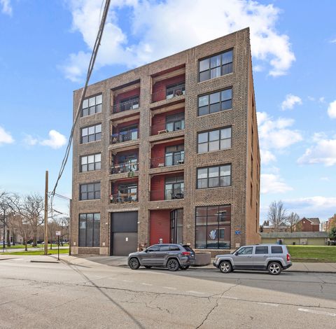 Tiny photo for 809 E 40th Street #4-3, Chicago, IL 60653 (MLS # 12599403)