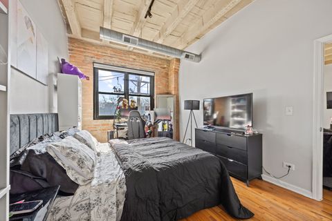 Tiny photo for 809 E 40th Street #4-3, Chicago, IL 60653 (MLS # 12599403)
