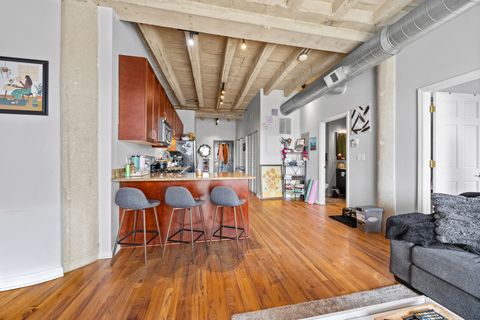 Tiny photo for 809 E 40th Street #4-3, Chicago, IL 60653 (MLS # 12599403)