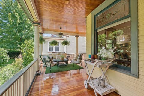 Tiny photo for 425 Clinton Avenue, Oak Park, IL 60302 (MLS # 12692248)