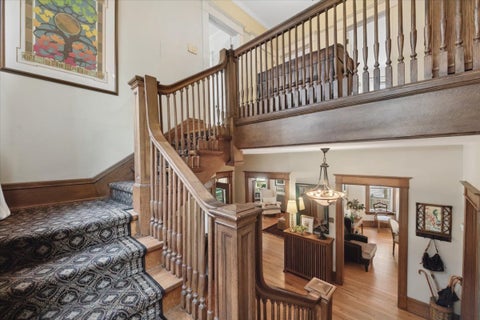 Tiny photo for 425 Clinton Avenue, Oak Park, IL 60302 (MLS # 12692248)