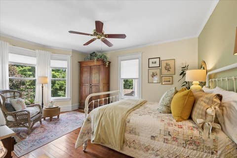 Tiny photo for 425 Clinton Avenue, Oak Park, IL 60302 (MLS # 12692248)