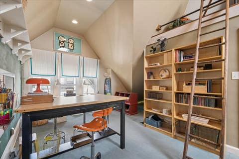 Tiny photo for 425 Clinton Avenue, Oak Park, IL 60302 (MLS # 12692248)