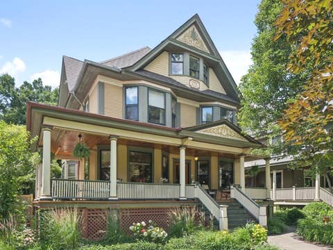 Photo of 425 Clinton Avenue, Oak Park, IL 60302 (MLS # 12692248)