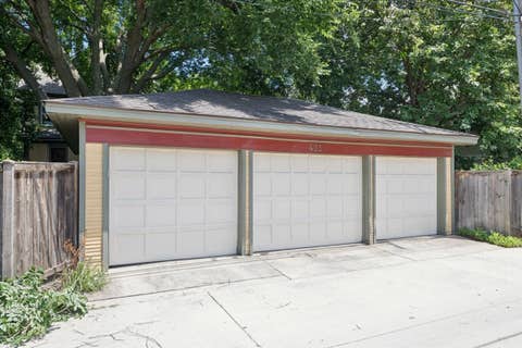Tiny photo for 425 Clinton Avenue, Oak Park, IL 60302 (MLS # 12692248)