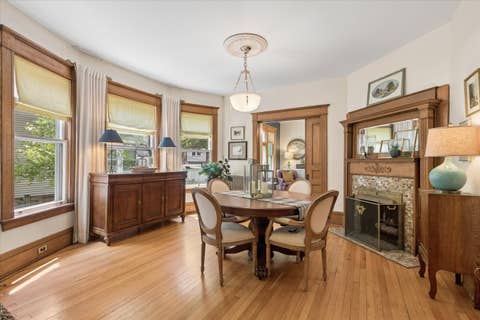 Tiny photo for 425 Clinton Avenue, Oak Park, IL 60302 (MLS # 12692248)