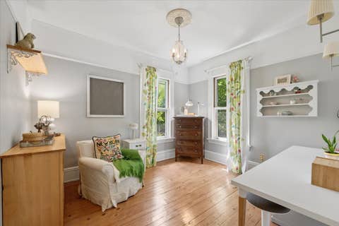Tiny photo for 425 Clinton Avenue, Oak Park, IL 60302 (MLS # 12692248)