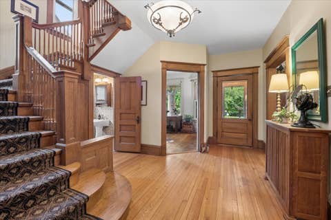 Tiny photo for 425 Clinton Avenue, Oak Park, IL 60302 (MLS # 12692248)