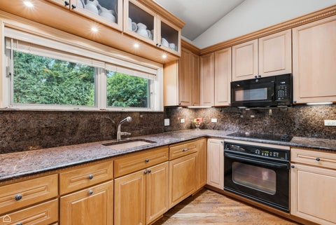 Tiny photo for 1719 Wildberry Drive #D, Glenview, IL 60025 (MLS # 12640397)