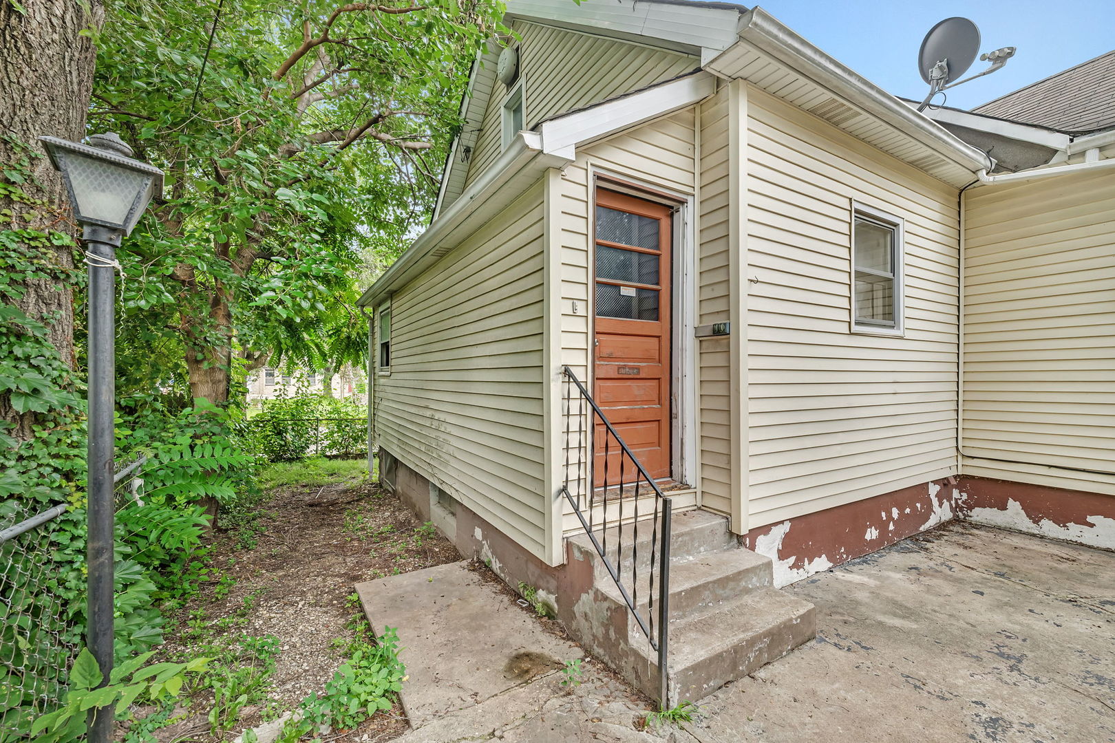 411 Wallace Street