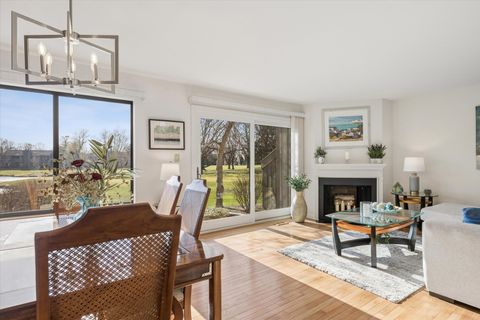 Tiny photo for 404 Shoreline Road #298, Lake Barrington, IL 60010 (MLS # 12608601)