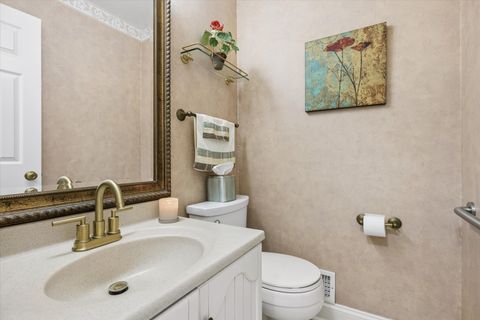 Tiny photo for 404 Shoreline Road #298, Lake Barrington, IL 60010 (MLS # 12608601)